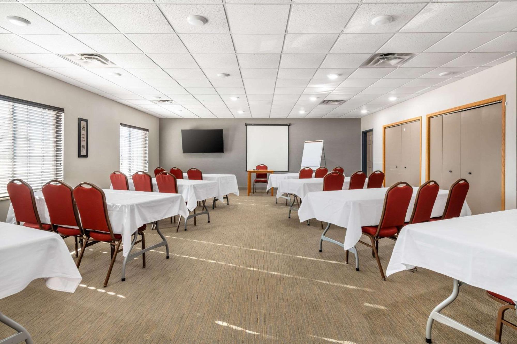 Country Inn & Suites By Radisson, Watertown, Sd Екстер'єр фото
