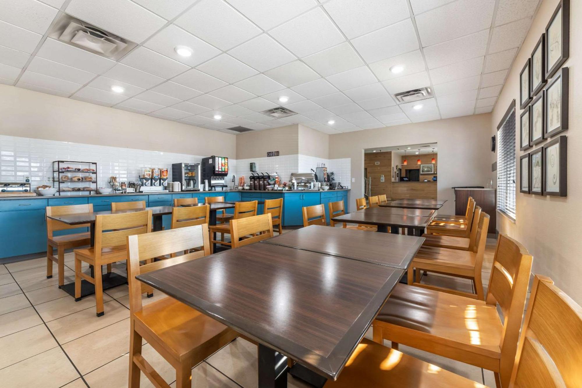 Country Inn & Suites By Radisson, Watertown, Sd Екстер'єр фото