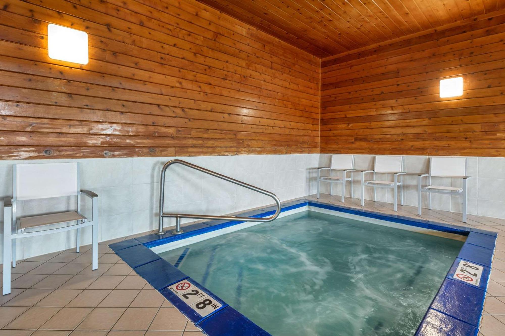 Country Inn & Suites By Radisson, Watertown, Sd Екстер'єр фото