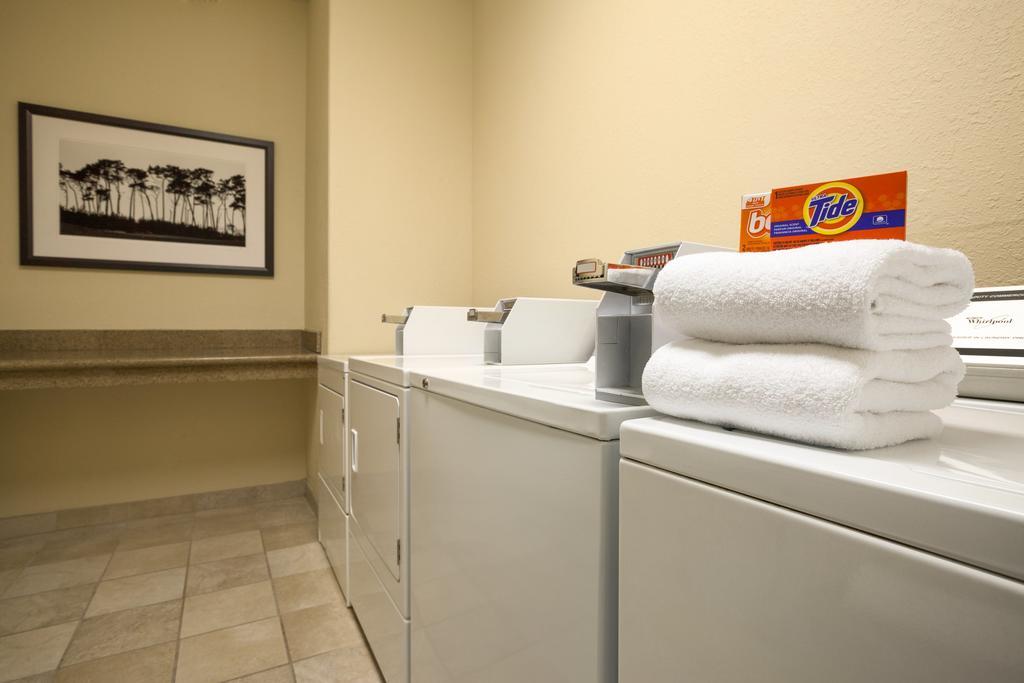 Country Inn & Suites By Radisson, Watertown, Sd Екстер'єр фото