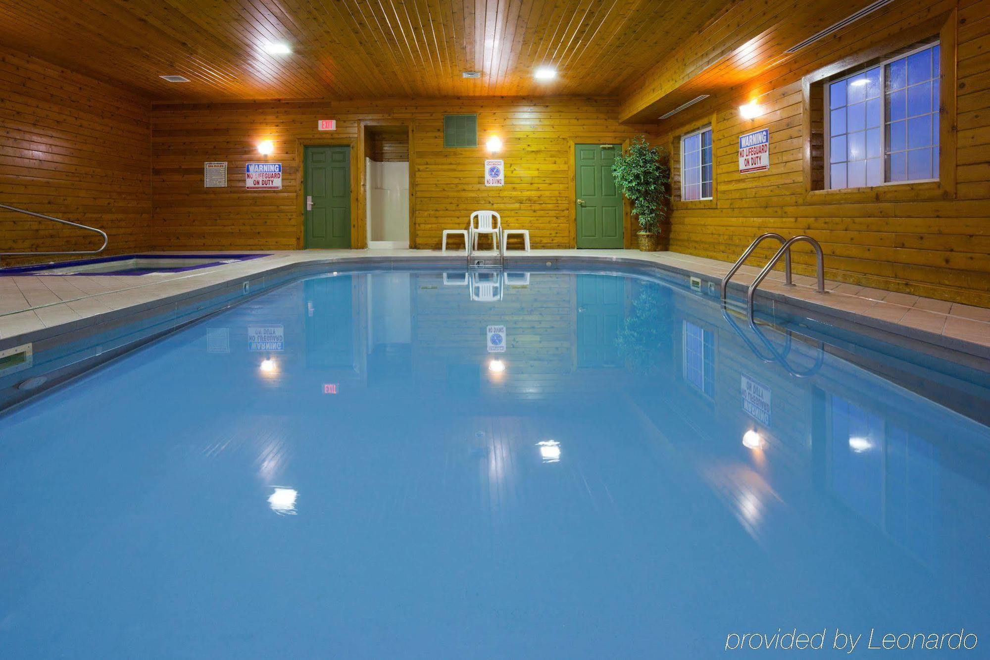 Country Inn & Suites By Radisson, Watertown, Sd Екстер'єр фото